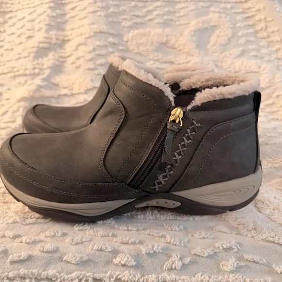 Easy Spirit Charcoal Winter Boots #496 - Picture 1 of 4